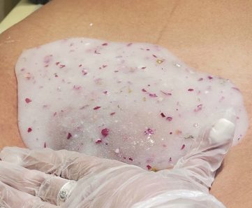 Vajacial hydrating jelly mask for post wax soothing and brightening